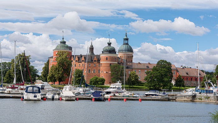 Gästhamnen och Gripsholms slott